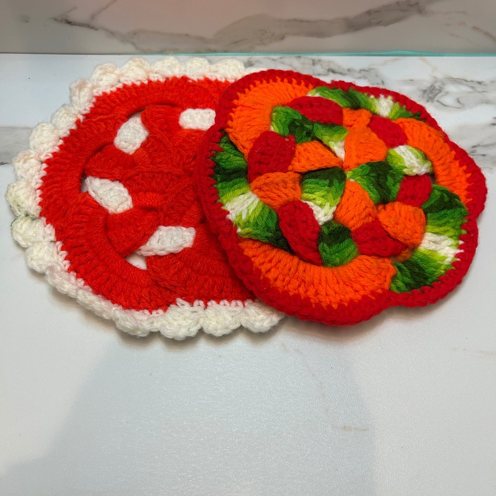 Vintage Handmade Crochet Pot Holders Set of 2 Red Orange Green White Round